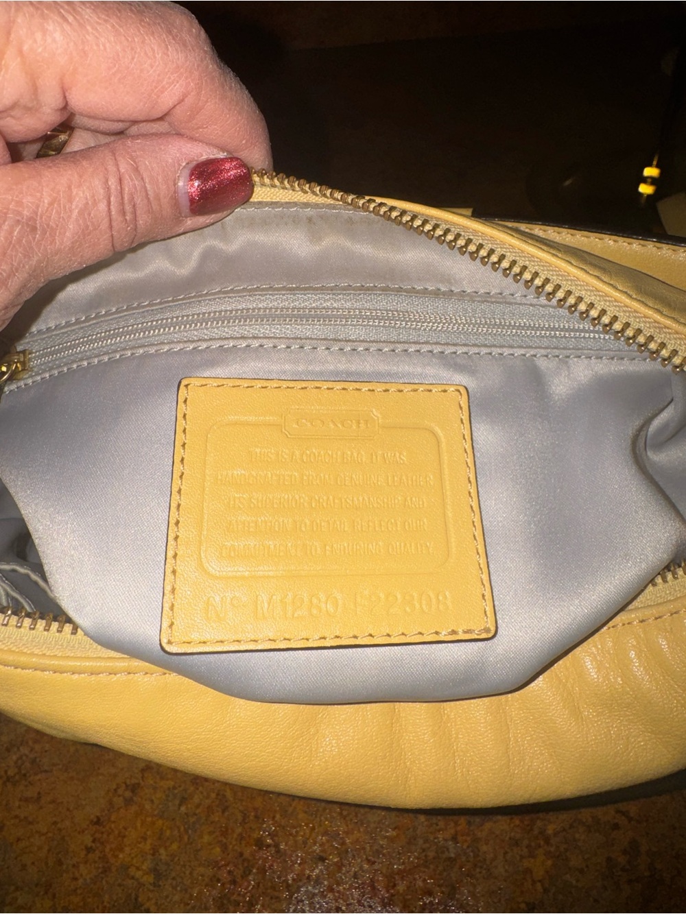 Coach Kristin Hobo Bag buttercream yellow - Picture 5 of 6